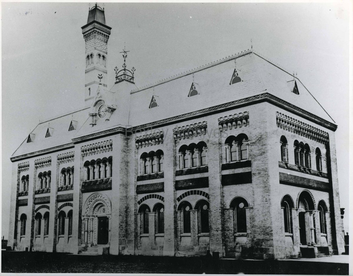 BexleyArchives's tweet photo. #WhyArchives?
In this year of anniversaries here in Bexley - including Lesnes, Crossness, Danson - the Local Studies and Archive Centre has become the place to be! Archives enable everyone to learn about our local area and take pride in our heritage. #Archive30 #CelebratingBexley https://t.co/i6erhGqh1o
