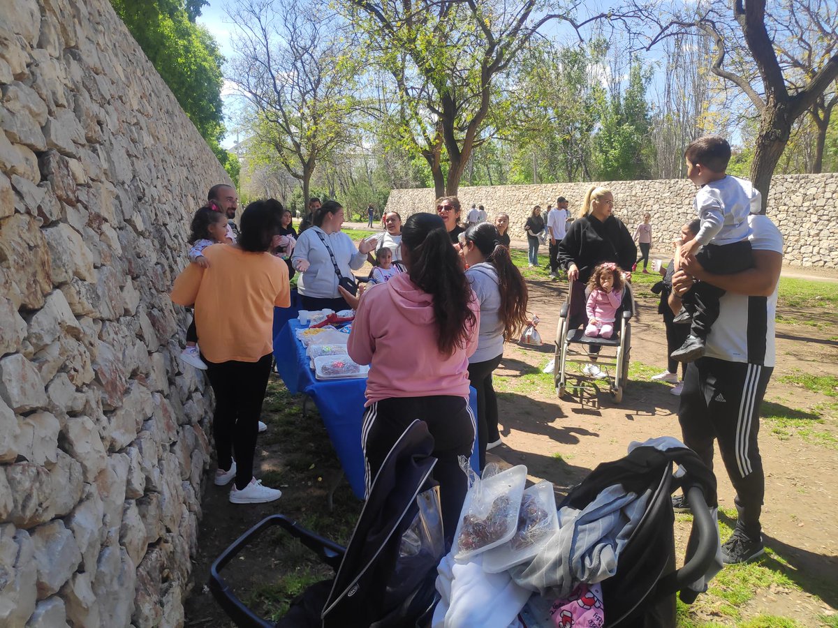 Pascua en el Parque de Cabecera: Impulsa Kumpania Patraix: Actividad familiar: celebramos la Semana Santa con juegos al aire libre y picnic de Pascua en un soleado día en el Parque de Cabecera.
#UE
#kumpania
#ikumpania
#pueblogitano
#PFSE+CV21-27
#gva