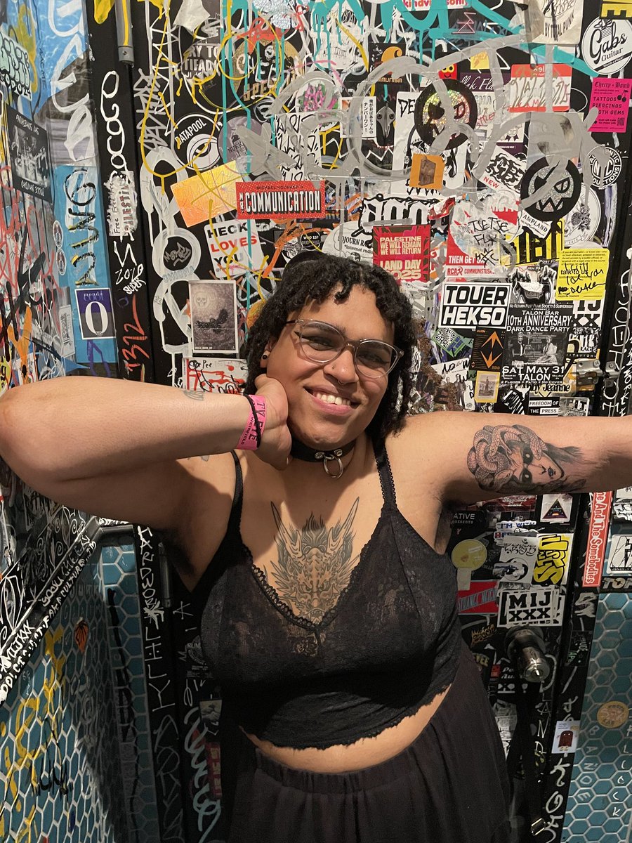 Eevie Echoes 🔻 tweet media