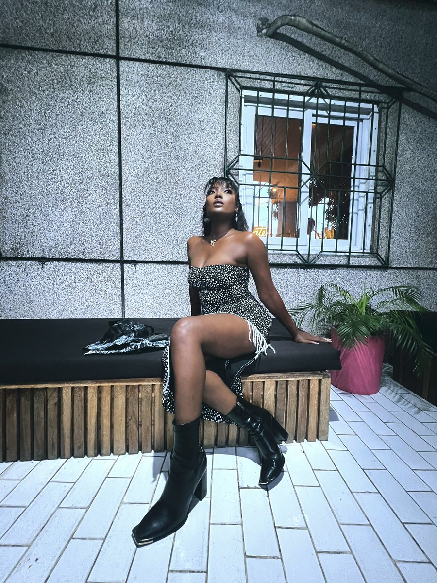 EFYA_Nokturnal's tweet image. Serving body, face, and audacity. 🐉☺️🔐
Did you #SAVETHEDATE..? 

—-tieme-music.lnk.to/SaveTheDate