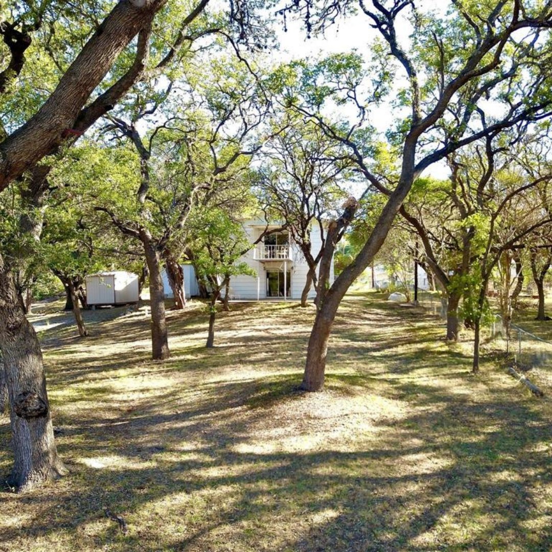 AlanInAustin's tweet photo. Just closed in Spicewood! After 60+ years with one family, 24805 Lake View has a new chapter ahead. 1.11 acres on the Pedernales River, vintage cabin, towering oaks &amp; a massive workshop.
Seller Representation | The Gabriel Team | Texas Hill Country Real Estate #spicewoodtx https://t.co/pSKOjjRL8c