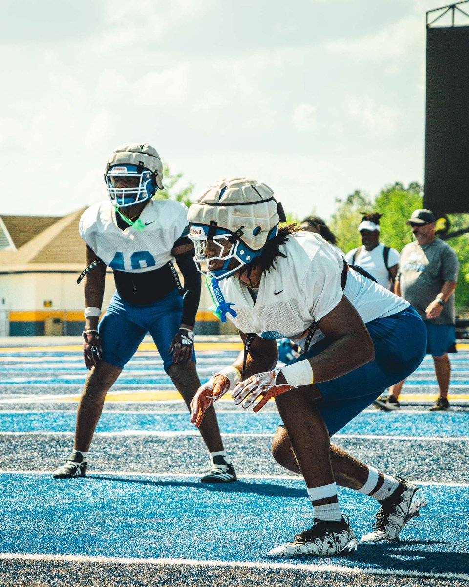 JermilJeffries's tweet image. New beginnings…@TupFB @JordanInTheSip @DYoung386