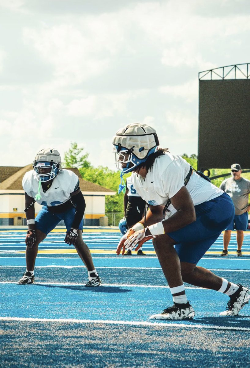 JermilJeffries's tweet image. New beginnings…@TupFB @JordanInTheSip @DYoung386