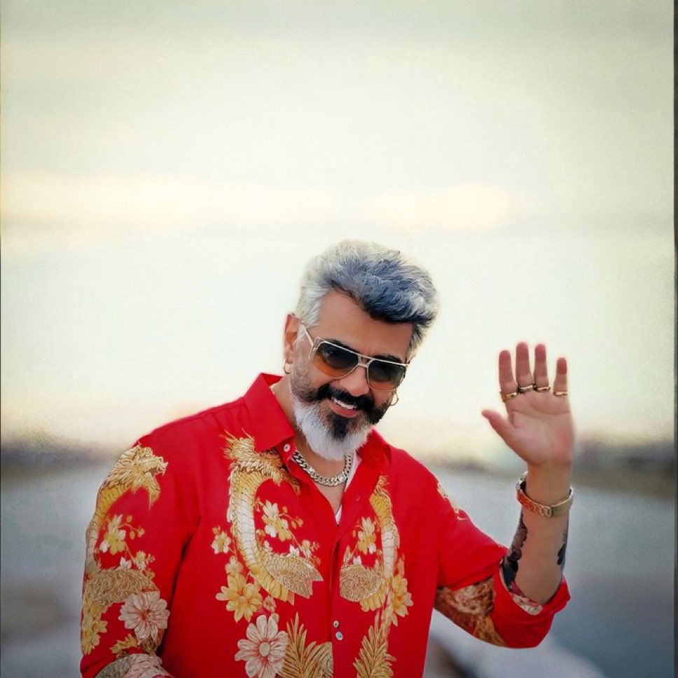TrollywoodOffl's tweet image. HBD King 👑

#HBDAjithkumar  
#PadmaBhusanAjithKumar