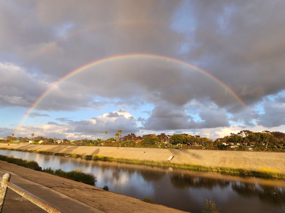 griz1's tweet photo. Ride in the rain, sometimes you get a reward! #BallonaCreek #Rainbow #aftertherain #ridingintherain @bikinginla @mackpurp @heybikela @BikeCulverCity @UCLABrainSPORT @angelahaupt @DPT2Go @WillStewNeuro @FionaWilsonf @paul_krogstad @ballonacreek https://t.co/VFincQrZZ8