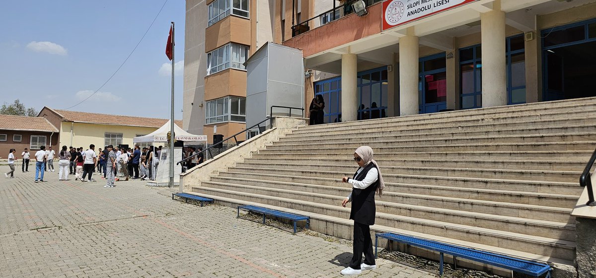 🌸 Her yere bir sevinç bir gülüş lazım