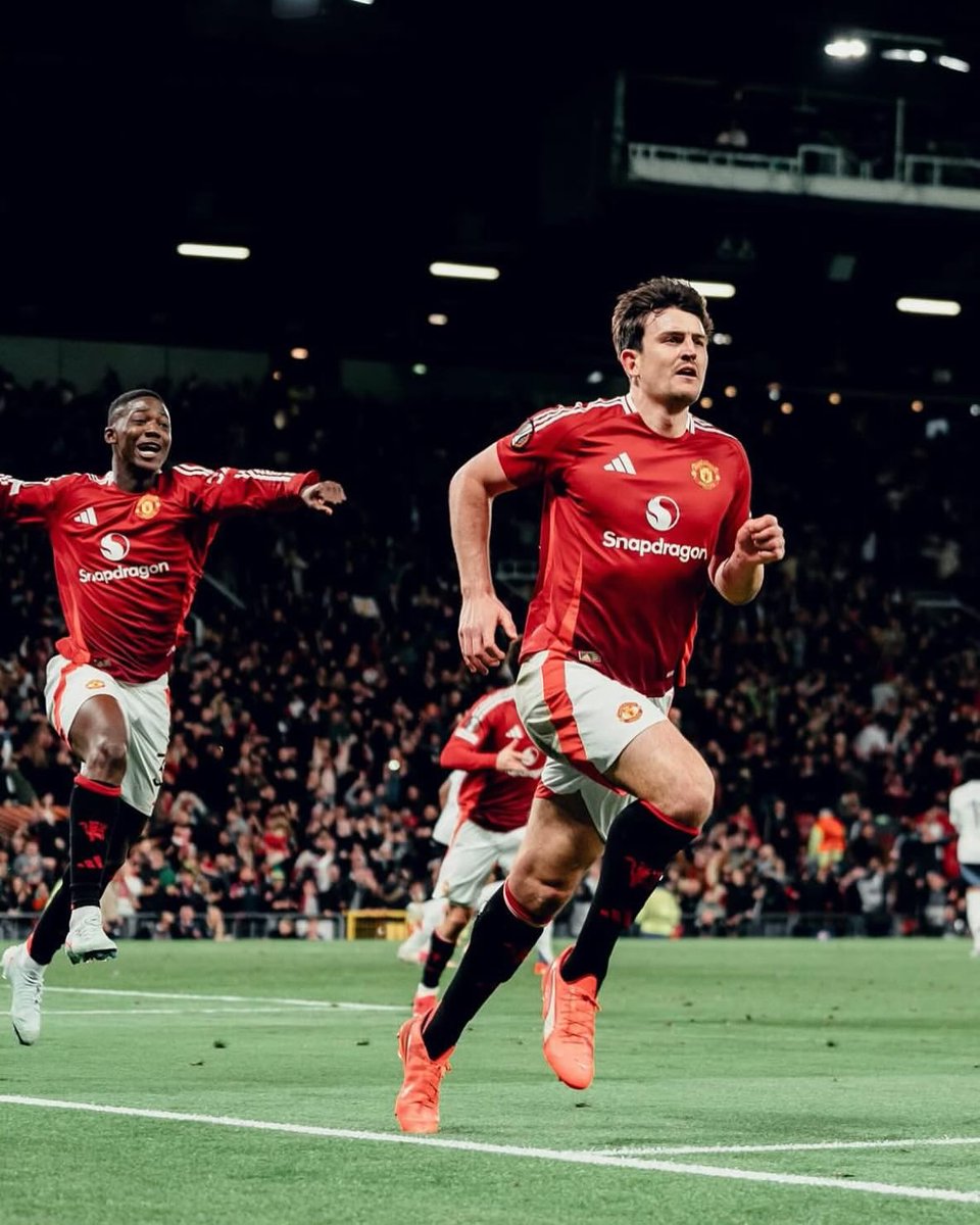 centredevils's tweet photo. 🚨🚨🎙️| Mason Mount on Harry Maguire's winner vs Lyon:

"I watched that goal for about two days straight after. I think all of us were watching it in the changing room a couple of days after the game, just saying, this is unbelievable.

"It gives you goosebumps when you watch it back in the celebrations, all of us running into that corner."