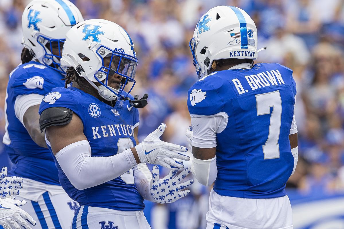 George Parkinson IV (@parkinsoniv) on Twitter photo Beyond blessed 🙏🏻 to receive my 4th D1 offer from the University of Kentucky <a href="/UKFootball/">Kentucky Football</a> <a href="/UKCoachStoops/">Mark Stoops</a> <a href="/CoachWhiteFB/">Brad White</a> <a href="/Mike_Stoops41/">Mike Stoops</a> <a href="/CoachGueriera/">Dave Gueriera</a> <a href="/MalvernPrepFB/">Malvern Prep Football</a> <a href="/DMV_Hype/">the DMV Hype</a> <a href="/GarageStrength/">Garage Strength</a> <a href="/LanceDeane/">Coach Lance Deane</a> <a href="/RivalsFriedman/">Adam Friedman</a> <a href="/On3sports/">On3</a> <a href="/ChadSimmons_/">ChadSimmons</a> <a href="/TheUCReport/">Billy Tucker</a> <a href="/PRZPAvic/">VicCastilloPRZ</a> <a href="/__CoachChris__/">STABLE ACADEMY</a> Beyond blessed 🙏🏻 to receive my 4th D1 offer from the University of Kentucky <a href="/UKFootball/">Kentucky Football</a> <a href="/UKCoachStoops/">Mark Stoops</a> <a href="/CoachWhiteFB/">Brad White</a> <a href="/Mike_Stoops41/">Mike Stoops</a> <a href="/CoachGueriera/">Dave Gueriera</a> <a href="/MalvernPrepFB/">Malvern Prep Football</a> <a href="/DMV_Hype/">the DMV Hype</a> <a href="/GarageStrength/">Garage Strength</a> <a href="/LanceDeane/">Coach Lance Deane</a> <a href="/RivalsFriedman/">Adam Friedman</a> <a href="/On3sports/">On3</a> <a href="/ChadSimmons_/">ChadSimmons</a> <a href="/TheUCReport/">Billy Tucker</a> <a href="/PRZPAvic/">VicCastilloPRZ</a> <a href="/__CoachChris__/">STABLE ACADEMY</a>