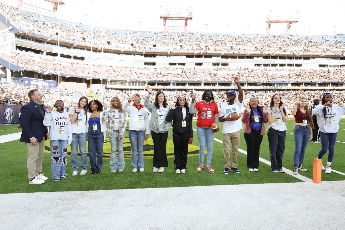 Music City Bowl (@musiccitybowl) on Twitter photo girls conquering football too!!
looking back and celebrating the TSSAA Girls Flag Football team. thankful to <a href="/Bridgestone/">Bridgestone</a> for their continued support and collaboration!
#flagfootball #tennessee #bridgestone #nissanstadium #musiccitybowl #girlsflagfootball #girlsinsports girls conquering football too!!
looking back and celebrating the TSSAA Girls Flag Football team. thankful to <a href="/Bridgestone/">Bridgestone</a> for their continued support and collaboration!
#flagfootball #tennessee #bridgestone #nissanstadium #musiccitybowl #girlsflagfootball #girlsinsports
