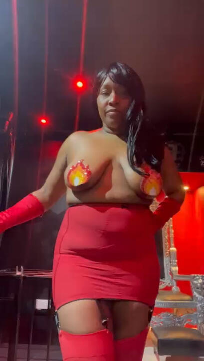 Cuckholding  tinylf.com/mNJ45rOw6FYGf #realloyalfans