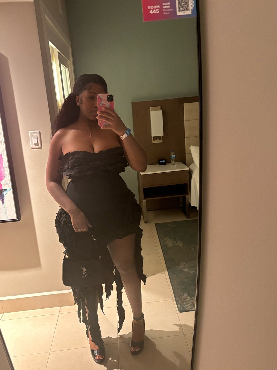 Classy_leyah's tweet photo. Spent my bday in San Juan PR 🌴✈️🎉♉️ https://t.co/kMRBr0vEJi
