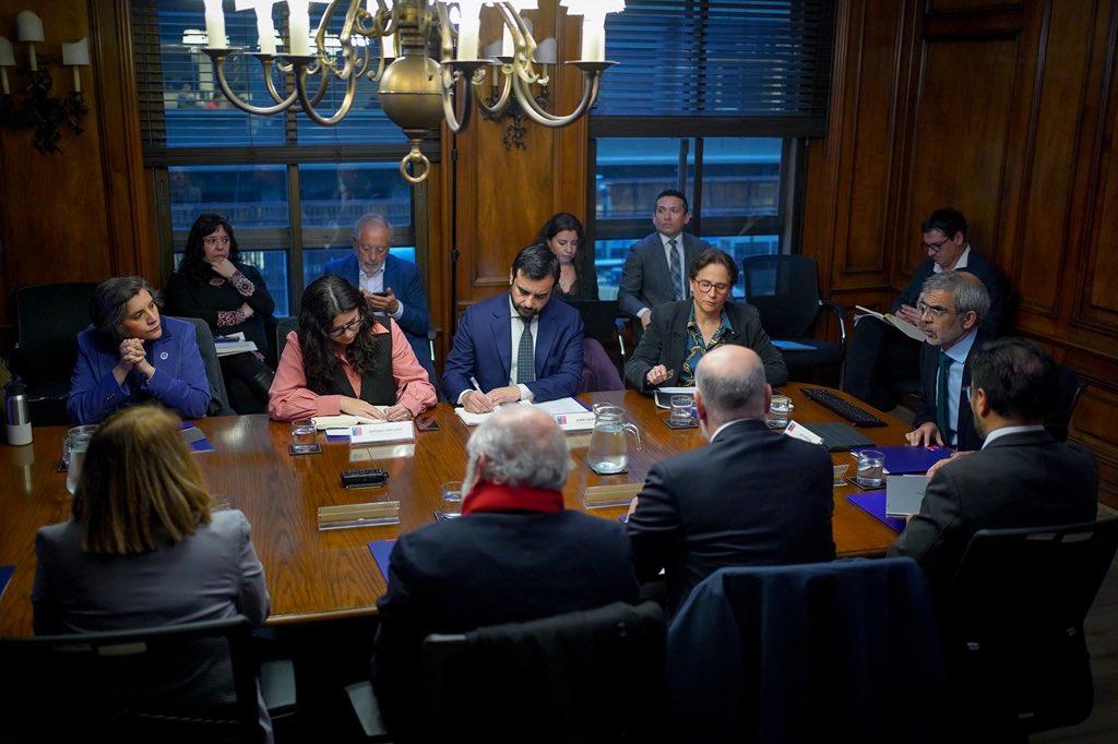 Esta mañana participamos de la primera sesión del Consejo Nacional de Prevención del Delito, liderada por el ministro de Seguridad Pública, Luis Cordero.