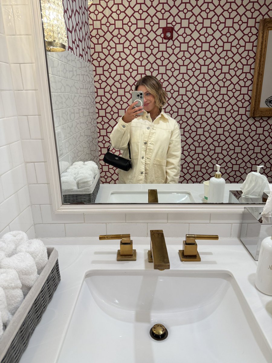 buttonista tweet media