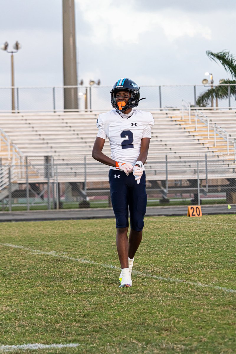 <a href="/g2vnn/">Gavin “G2” Mesidort</a> is a 6’1 170 WR/ATH with speed. Very smooth runner with great hands. Reach out to <a href="/CoachDav_3/">Davlin Doby</a> for more information. 🦈🏈