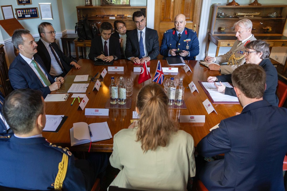 Today marked the inaugural Türkiye/UK Defence Industrial Committee. Defence Minister <a href="/meaglemp/">Maria Eagle MP</a> hosted her Turkish counterpart <a href="/halukgorgun/">Prof. Dr. Haluk Görgün</a>, <a href="/heybetmusa/">Musa HEYBET</a> and industry reps.

Our nations explored collaborative opportunities to enhance cooperation and drive mutual prosperity.

🇬🇧🤝🇹🇷