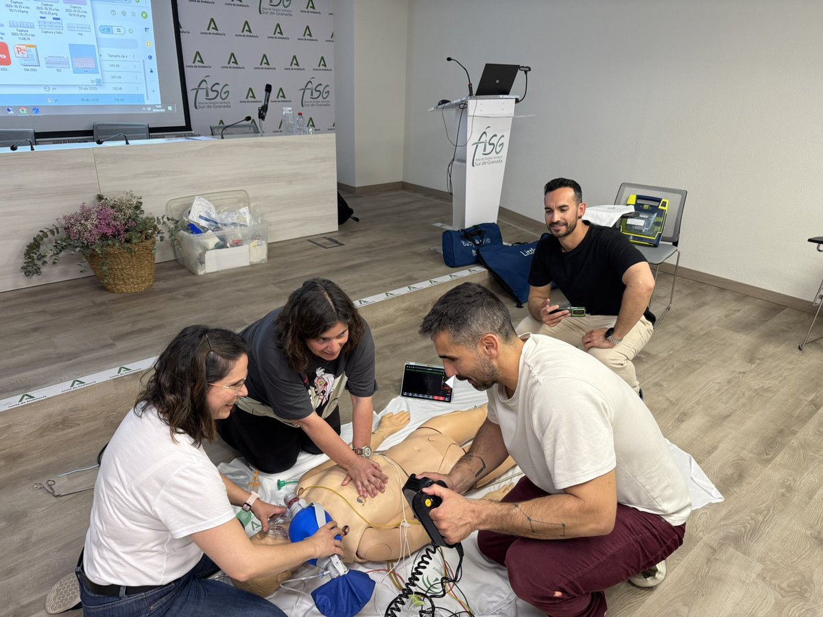 Termina la FASE PRESENCIAL del curso SVA 1 ed. 2025 de <a href="/saludsurgranada/">Salud Sur Granada</a>. 🫀💪.
Formación a los profesionales sanitarios.
Te esperamos en las siguientes ediciones de nuestro curso en 2025. 
Docentes de enfermería y FEAs del Servicio de Medicina Intensiva.
#SVA #RCP