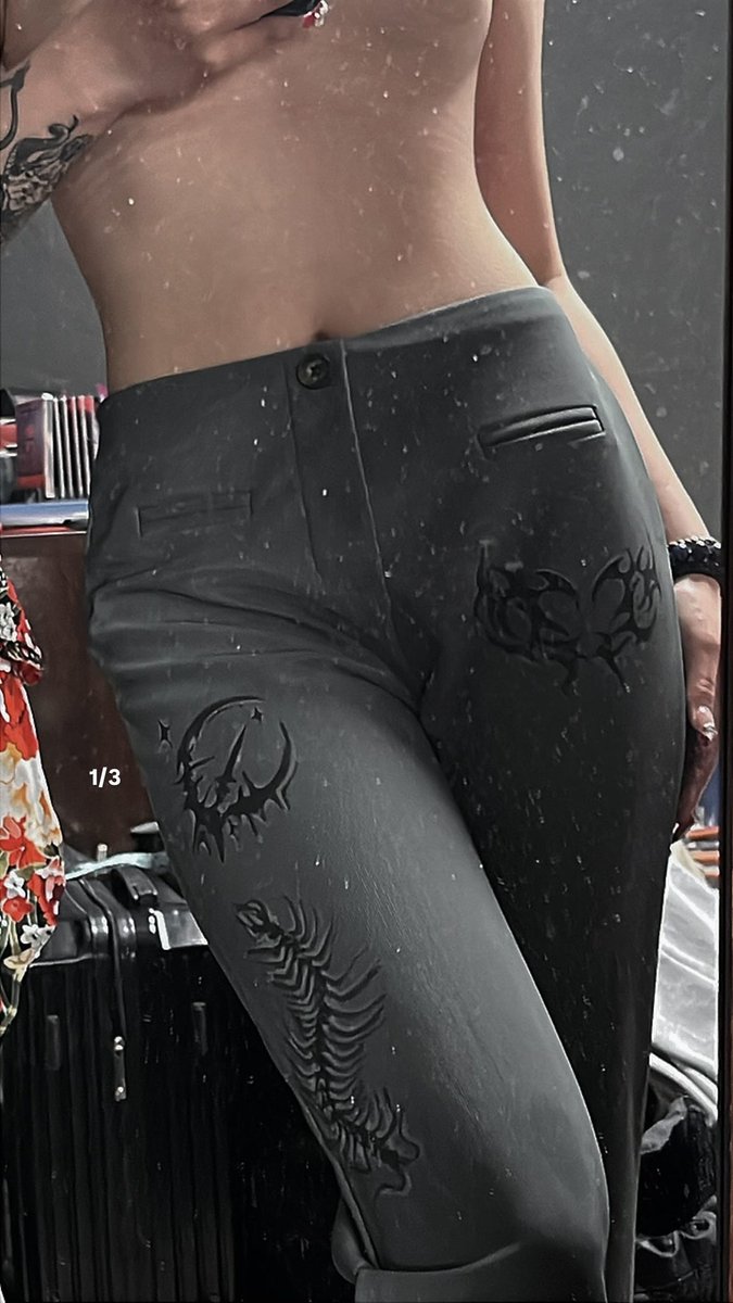 本來是想說我畫的褲子很好看
但大家只關注我褲子以上的部分