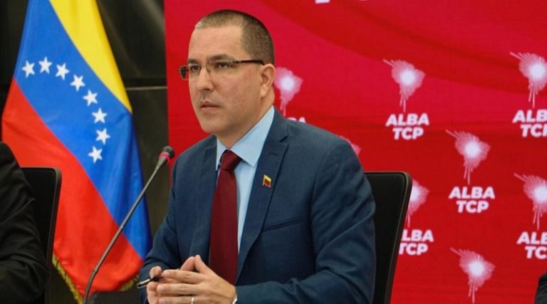 ✔️Como una flagrante y atroz violación a los Derechos Humanos y al Derecho Internacional catalogó el secretario ejecutivo del ALBA-TCP, Jorge Arreaza, el secuestro de la niña venezolana Maikelys Antonella Espinoza Bernal, por parte de autoridades de EEUU. 

#FreeMaikelysEspinoza