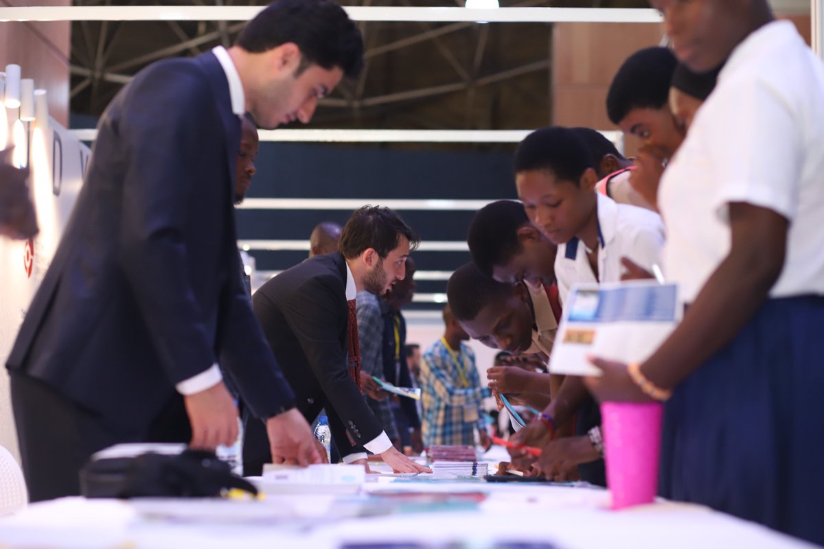 MaarifAgency's tweet photo. Africa's biggest Science and Technology Fair was organized in Abidjan in https://t.co/dnmBpX4LFv April. 20 Turkish universities attended the organization among start-ups, sponsors and exhibitors. More than 3000 students visited the activity. https://t.co/NokEjnBESI