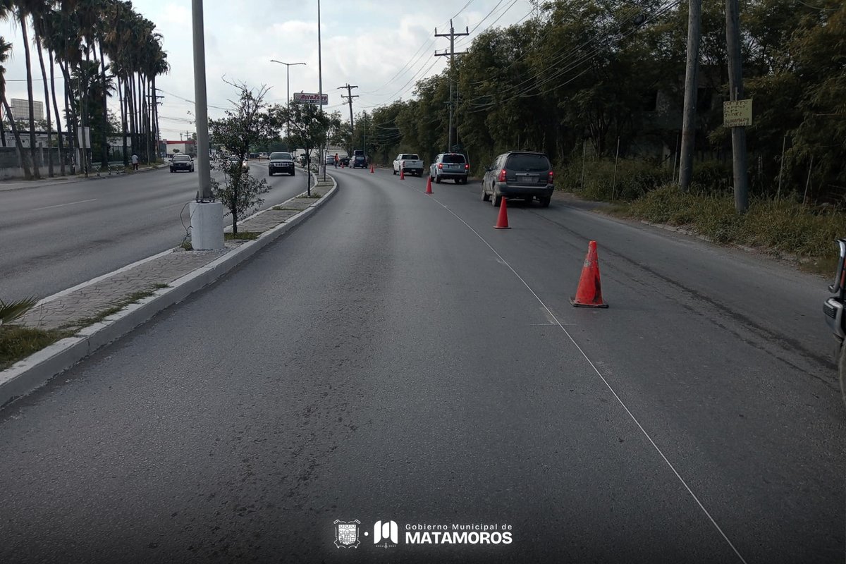 MatamorosGobMx's tweet photo. 🚧 Agradecemos la paciencia de las y los #matamorenses. Estamos realizando constantes trabajos y mejoras en nuestras vías.

Las fotos fueron tomadas en la Av. Rigo Tovar, y los trabajos continuarán hacia el Blvd. Manuel Cavazos Lerma.

#MatamorosAvanza @Betogranadosmx https://t.co/gJSsjaMTNd