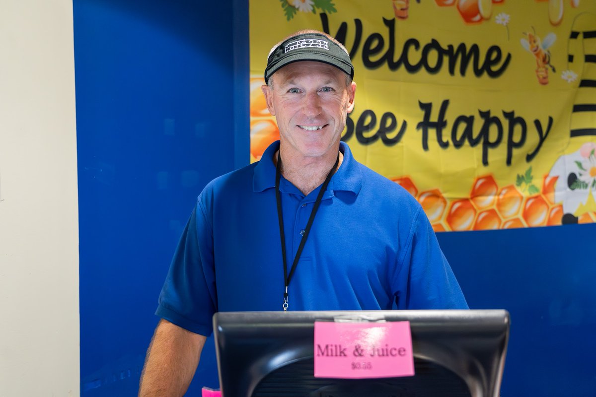 🦸 Happy School Lunch Hero Day! Our dedicated food service team works hard every day to provide healthy meals, accommodate dietary needs, and create a positive experience for our students! Be sure to thank these heroes for everything they do to support our schools!