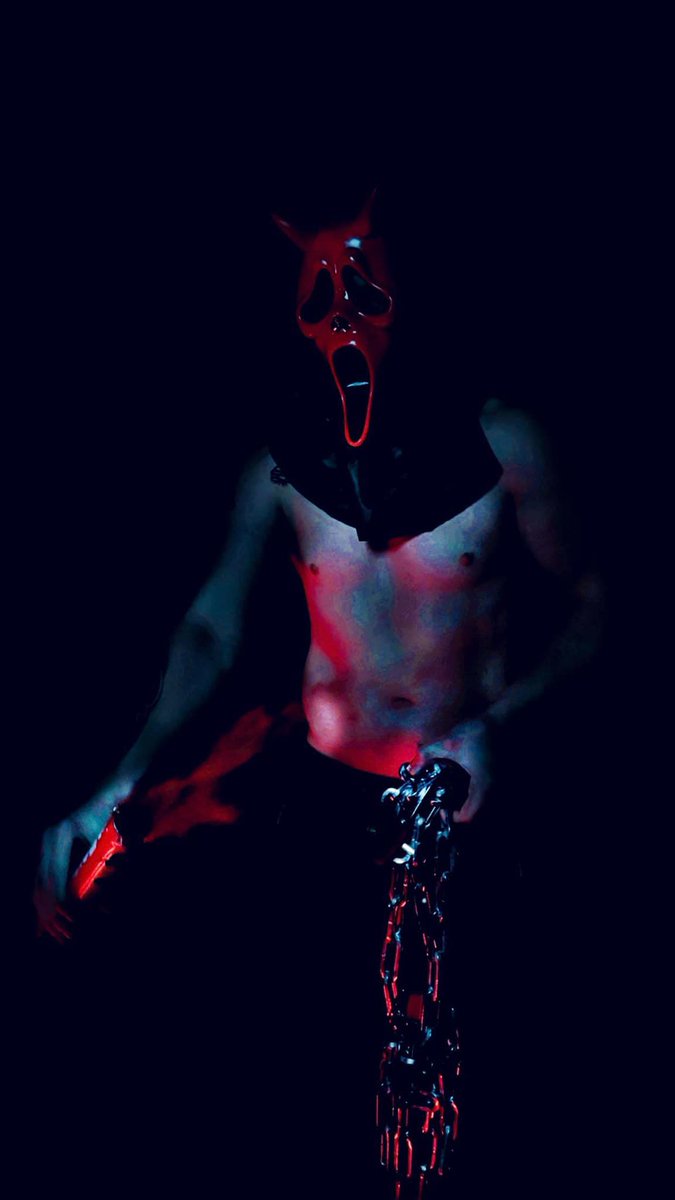 OP_Sin_'s tweet photo. So who wants to go to the woods 😉😈

#maskedman #Chains #ghostface #gasmask #tattoed https://t.co/9rj7RxDoiV