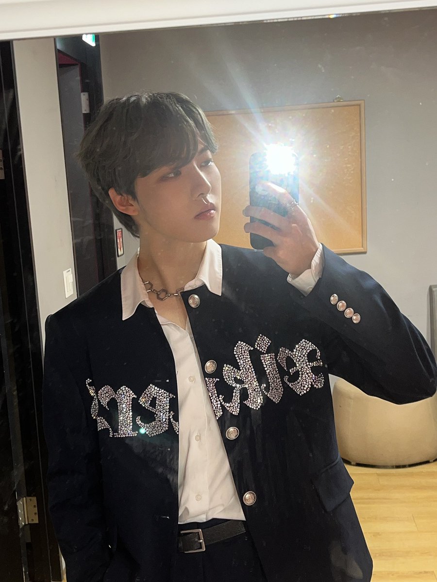 xikers_official tweet picture