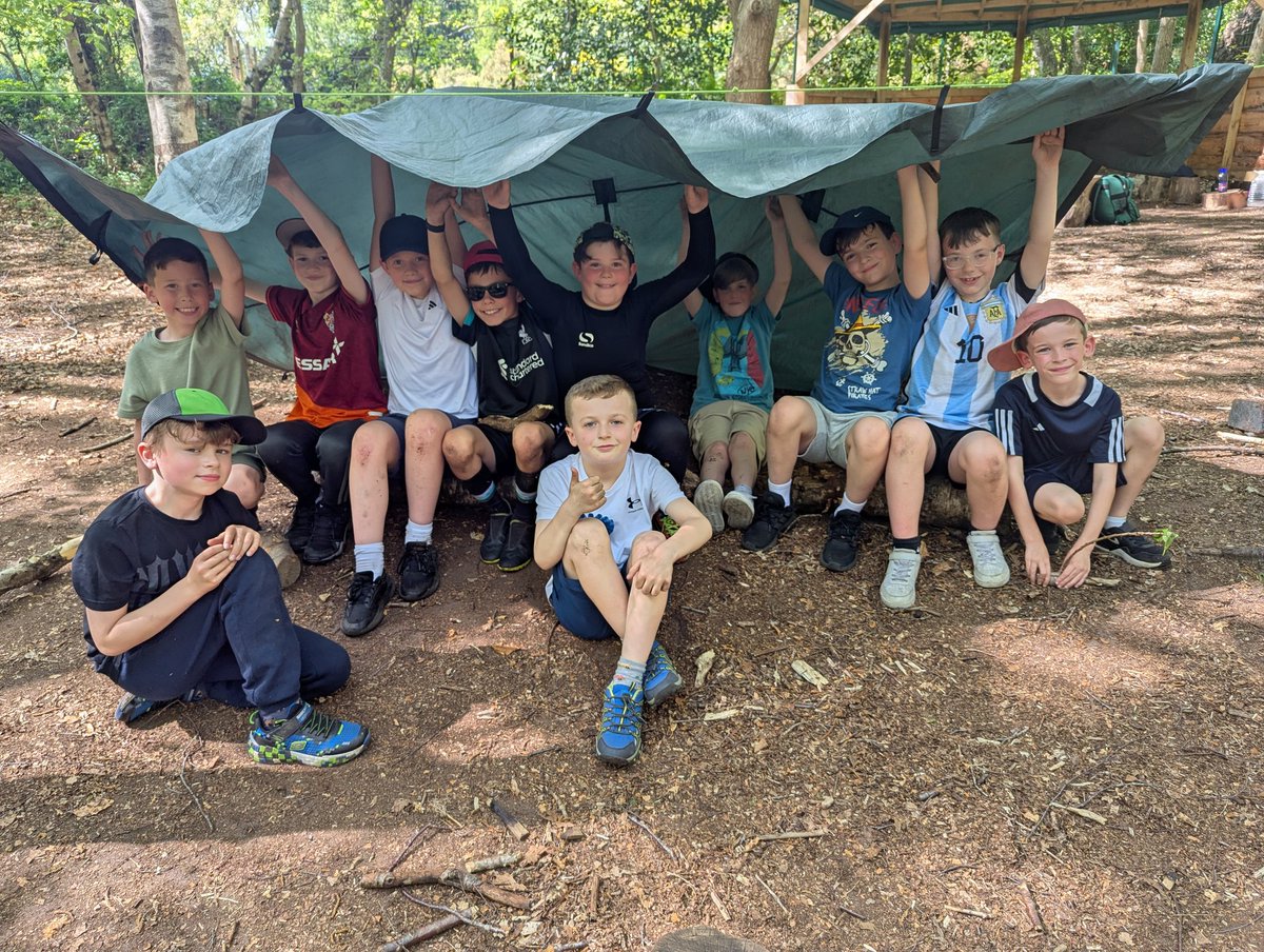 Who knew we had a group of perfect shelter builders? Team work, communication, collaboration...just some of the skills on show! <a href="/barnstondale/">Barnstondale</a> <a href="/OakTreesMAT/">Oak Trees MAT</a>