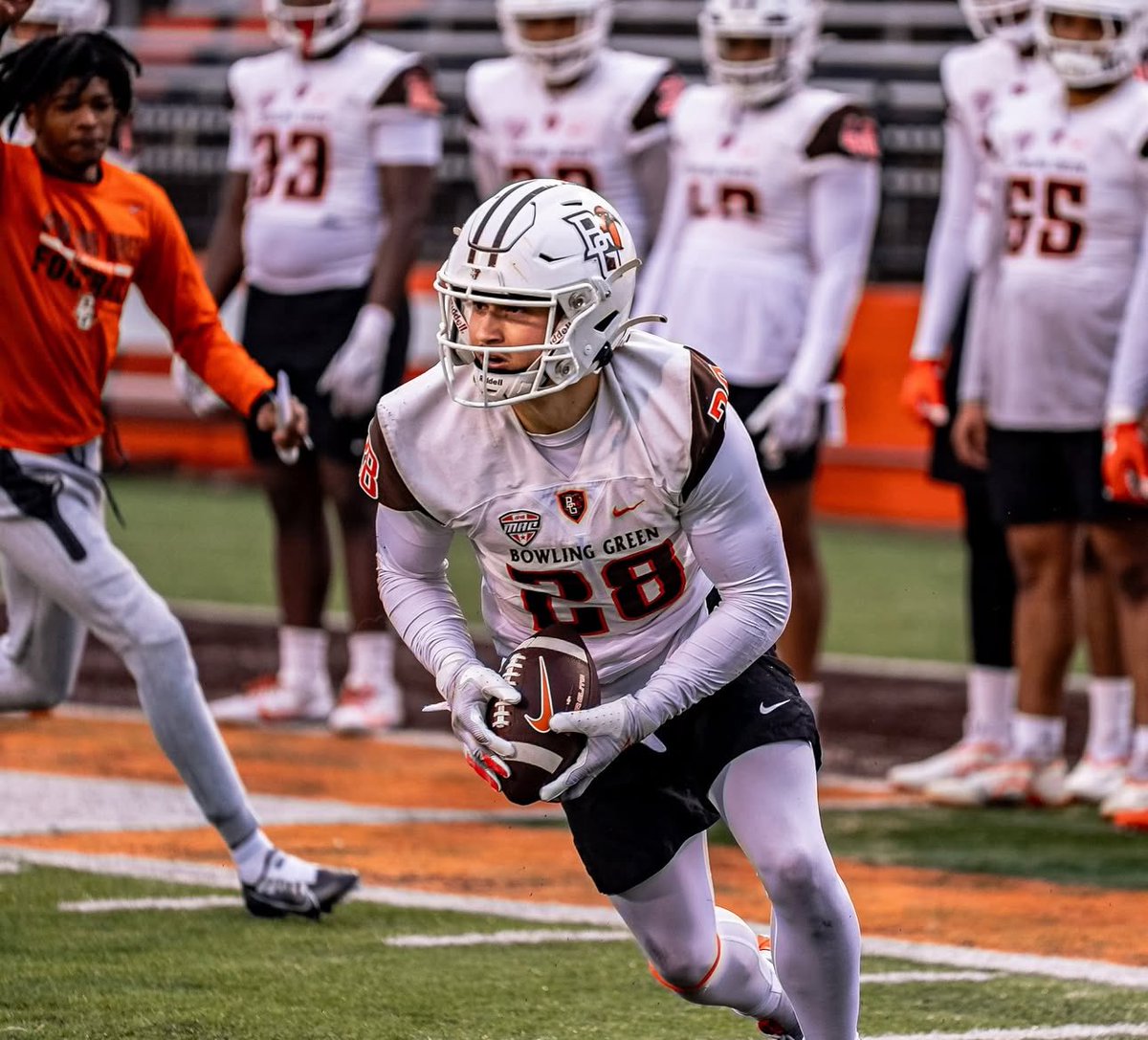 BjCalwise tweet media