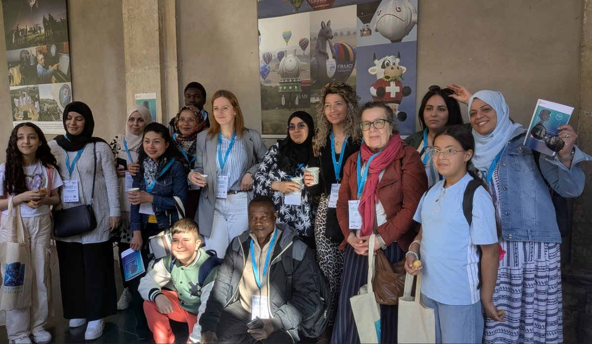 LBPascalForbach's tweet photo. 🧠✨ À l’occasion de la Journée académique IA, nos élèves d'UPE2A et parents (OEPRE) ont brillamment montré comment l’#IA peut devenir un levier d’#autonomie et d’#inclusion.  💬🗺️ Dialogue, synthèse vocale, cartes mentales : apprendre &amp; coopérer autrement !
@pf_mourier
@cabbeke https://t.co/IvUpL8ywzJ