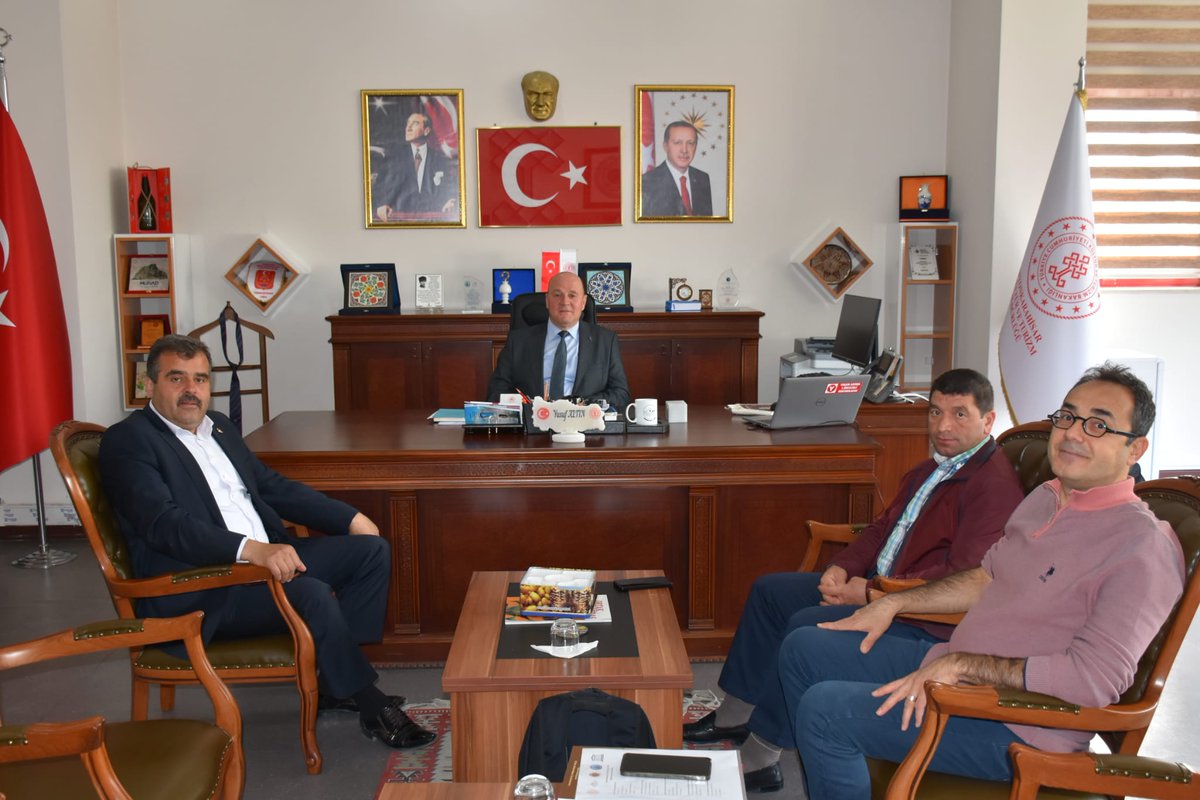 Dinar Ilıca  Muhtarı Mehmet Yılmaz, Akü Öğretim görevlisi Ümit Emrah Kurt İl Kültür ve Turizm Müdürümüz Sayın Yusuf ALTIN' a ziyarette bulundular.