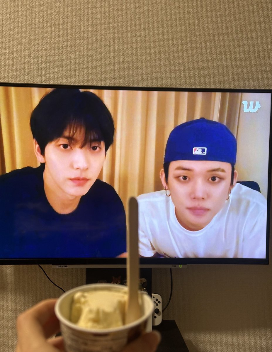 ayajpen's tweet photo. アイス食べながら
テレビでヒョンラのウィバラ観てたら
時々気まずい時間が流れるᄏᄏᄏ
(アイス食べたそうで可愛いᄏᄏᄏ https://t.co/gItpsIBaaf