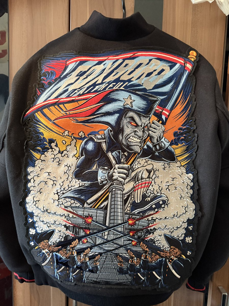 B3astm0deTV's tweet image. This Jacket is awesome. Finally here. 

#FoxboroFaithful #NEPats #Patriots #ForeverNE #rtlnfl #NFL