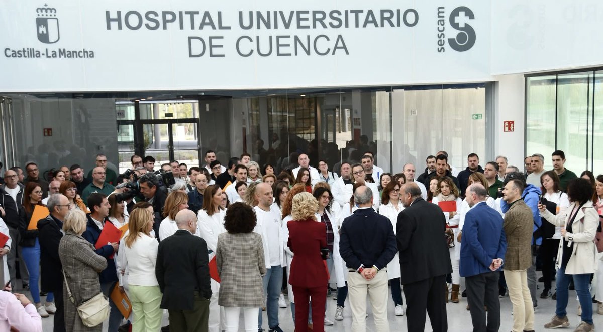 👩‍⚕️👨‍⚕️Inicia el traslado al #NuevoHospitalCuenca “un momento muy importante para la sanidad de la región.

✅ 300 profesionales que a lo largo de las semanas conocerán a detalle de 75.000 m²2 de infraestructura y toda la tecnología en la que dispone.

+info: bit.ly/4k2fEaJ