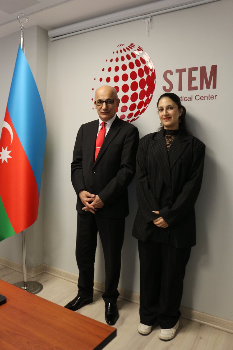 В <a href="/stemlabaz/">STEM Analytical Center- Think Tank</a> состоялась экспертная встреча с известным политологом и международным аналитиком Рамизом Юнусом, ранее занимавшим посты руководителя Аппарата Правительства и управляющего Делами Парламента Азербайджана. 1/2
stem-lab.az/article/vstrec…