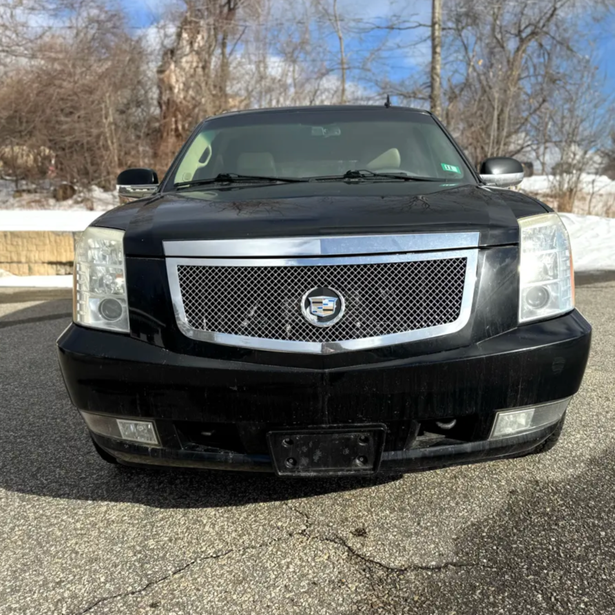 Route77Motors's tweet photo. With smooth all-wheel drive, a large leather interior, and legendary Cadillac comfort, this SUV is sure to turn heads.

🔸 Powerful V8 Engine
🔸 AWD for all-season confidence
🔸 Plush leather seating &amp; heated/cooled seats

Learn more:
https://t.co/vrtOcePZ2Q
.
.
.
#route77motors https://t.co/rQ2B1iE4Am