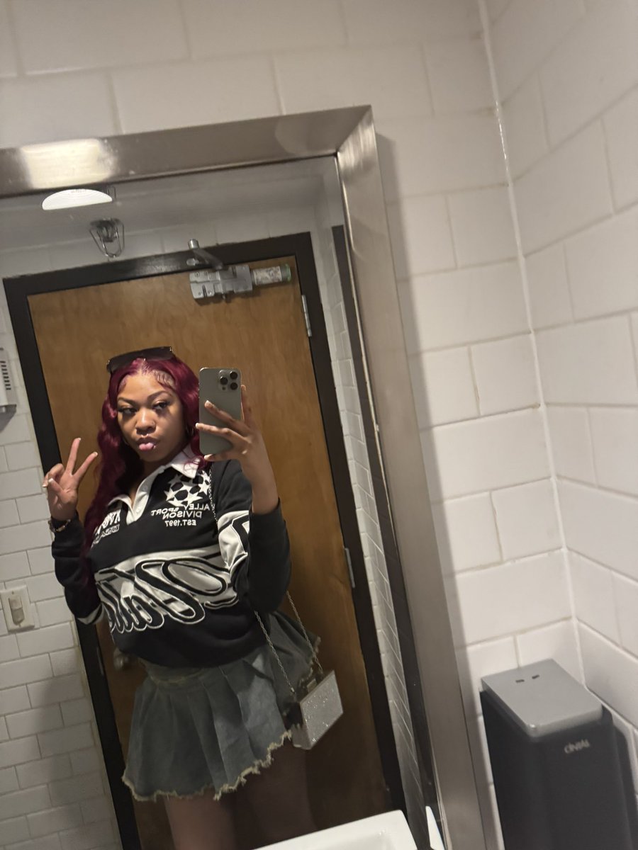 MulaniKy's tweet photo. Yk them redheads do it the best 😚 https://t.co/JVgaB0yY5i