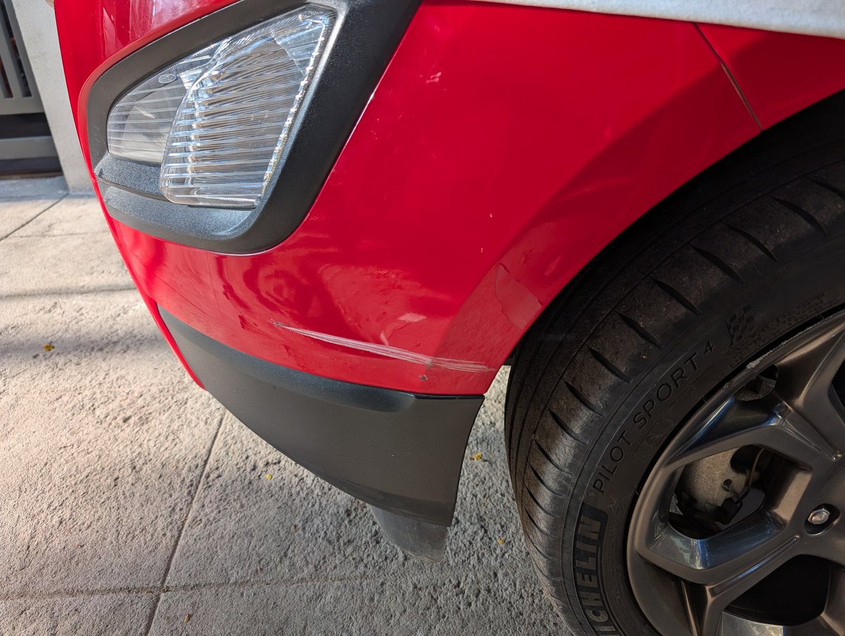 tarunappachu's tweet photo. @Flipkartminutes @flipkartsupport  - look at what your delivery vehicle has done to my vehicle and your minutes store is not helping with a quick resolution. Causing nuisance to neighbourhoods. https://t.co/WuRqFJNpxf