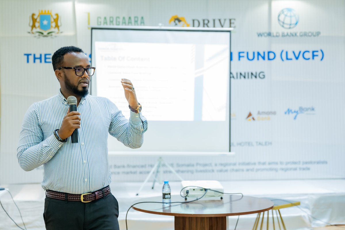 DRIVESOM's tweet photo. From dairy processing to meat exports and veterinary services, #Somalia's livestock sector is full of investable opportunities.

At the #LVCF workshop for PFI's, presentations by @MoLFR_SO and #Ganacsikaab unpacked real market gaps and high potential concrete business cases across the value chain, framed within #HoADRIVE initiated a risk-sharing model designed to mobilize private sector investment.