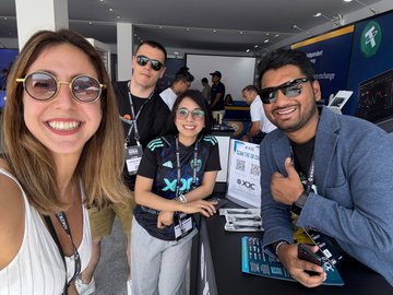 AltQueenx0's tweet photo. 🔥 Booth M30 is lit at #TOKEN2049Dubai! @XDC_Network_ is showcasing:
🔹 RWA
🔹 DeFi for Enterprise
🔹 DePIN Infra
🔹 Global Payments📍 Madinat Jumeirah | Apr 30–May 1
🔗 https://t.co/UTnsU5fhWe
#XDC #BuildOnXDC #Web34o #TOKEN2049Dubai #Web3Builders #BuildOnXDC https://t.co/pM2lTkj8fh