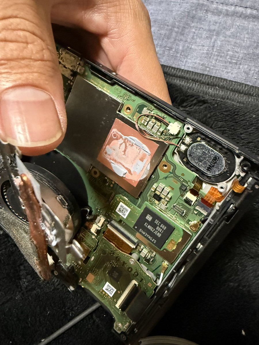 Switch2欲しいのに1次外れたので
持ってるやつ分解清掃してグリス塗り直したらめっちゃ元気になりました笑