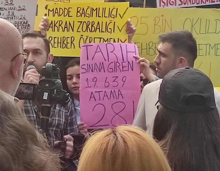 Nursellmersinn's tweet photo. Yaşım 30
Branşıma verilem kontenjan 28 

#KPSS2024EkAtamaBekliyor https://t.co/JH339XU9CJ
