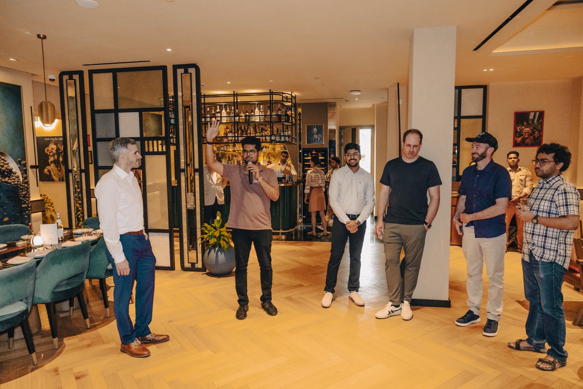 Spheron Network (@spheronfdn) on Twitter photo The first benchers ft. <a href="/prashant_xyz/">Prashant - ai/acc | bringing spheron revolution</a>, <a href="/blockchainbalak/">Prakarsh | Blockchain Balak</a>
🙋♂️<a href="/KenDicross/">Ken DiCross</a> - <a href="/Wire_Blockchain/">Wire</a>, <a href="/davidm_ller/">David</a> - <a href="/TheoriqAI/">Theoriq ✈️ 🇦🇪 Token2049</a> , @Donjohnson007 - <a href="/virtuals_io/">Virtuals Protocol</a>, <a href="/bees_neeth/">praneeth_s 🦇🔊</a> - <a href="/etherealvc/">Ξthereal Ventures</a> The first benchers ft. <a href="/prashant_xyz/">Prashant - ai/acc | bringing spheron revolution</a>, <a href="/blockchainbalak/">Prakarsh | Blockchain Balak</a>
🙋♂️<a href="/KenDicross/">Ken DiCross</a> - <a href="/Wire_Blockchain/">Wire</a>, <a href="/davidm_ller/">David</a> - <a href="/TheoriqAI/">Theoriq ✈️ 🇦🇪 Token2049</a> , @Donjohnson007 - <a href="/virtuals_io/">Virtuals Protocol</a>, <a href="/bees_neeth/">praneeth_s 🦇🔊</a> - <a href="/etherealvc/">Ξthereal Ventures</a>