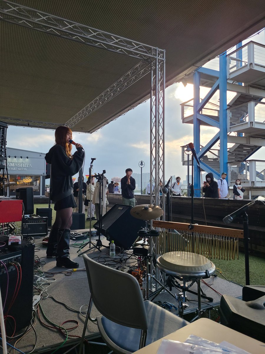 お台場マルシェ (@odaibamarche) on Twitter photo アーティスト紹介
#ベビ
活動の傍ら、ボーカルユニットではTikTokで100万再生を達成。
ライブ中、雨に見舞われましたが途中から晴れた時の陽の差し込みが素敵でした♪
<a href="/heavy_boon/">ベビ -` ̗ ❤︎ ̖ ´-</a>
#お台場音マルシェ #お台場マルシェ #デックス東京ビーチ #スマイリーズ アーティスト紹介
#ベビ
活動の傍ら、ボーカルユニットではTikTokで100万再生を達成。
ライブ中、雨に見舞われましたが途中から晴れた時の陽の差し込みが素敵でした♪
<a href="/heavy_boon/">ベビ -` ̗ ❤︎ ̖ ´-</a>
#お台場音マルシェ #お台場マルシェ #デックス東京ビーチ #スマイリーズ