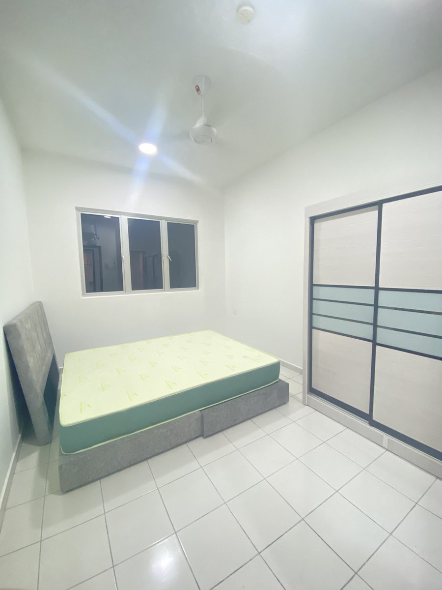 zhrfdyn's tweet photo. Assalamualaikum/ Hi.

Rumah untuk disewa di Puncak Bestari, Puncak Alam.

- Rumah  apartment level 10
- Deposit 2 + 1 
- Deposit elektrik + air = RM 200
- 3 bilik, 2 bilik air
- Sewa bulanan = RM 1,200
- Kemudahan: Dekat dengan kedai makan, Lotus etc https://t.co/Gd2jt9v3Ha