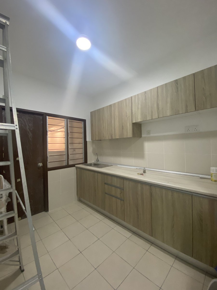zhrfdyn's tweet photo. Assalamualaikum/ Hi.

Rumah untuk disewa di Puncak Bestari, Puncak Alam.

- Rumah  apartment level 10
- Deposit 2 + 1 
- Deposit elektrik + air = RM 200
- 3 bilik, 2 bilik air
- Sewa bulanan = RM 1,200
- Kemudahan: Dekat dengan kedai makan, Lotus etc https://t.co/Gd2jt9v3Ha