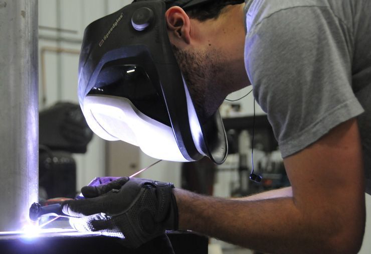 98% of U.S. manufacturers are small/midsize.
They rely on the MEP program for expert help with growth, tech, and workforce.
Cutting MEP = hurting the foundation of American manufacturing.
Support #MEPMatters.