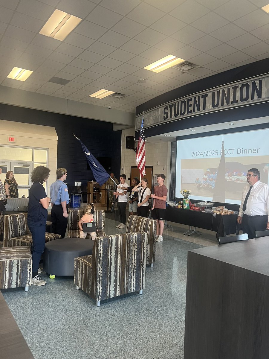 Center for Career Innovation tweet media