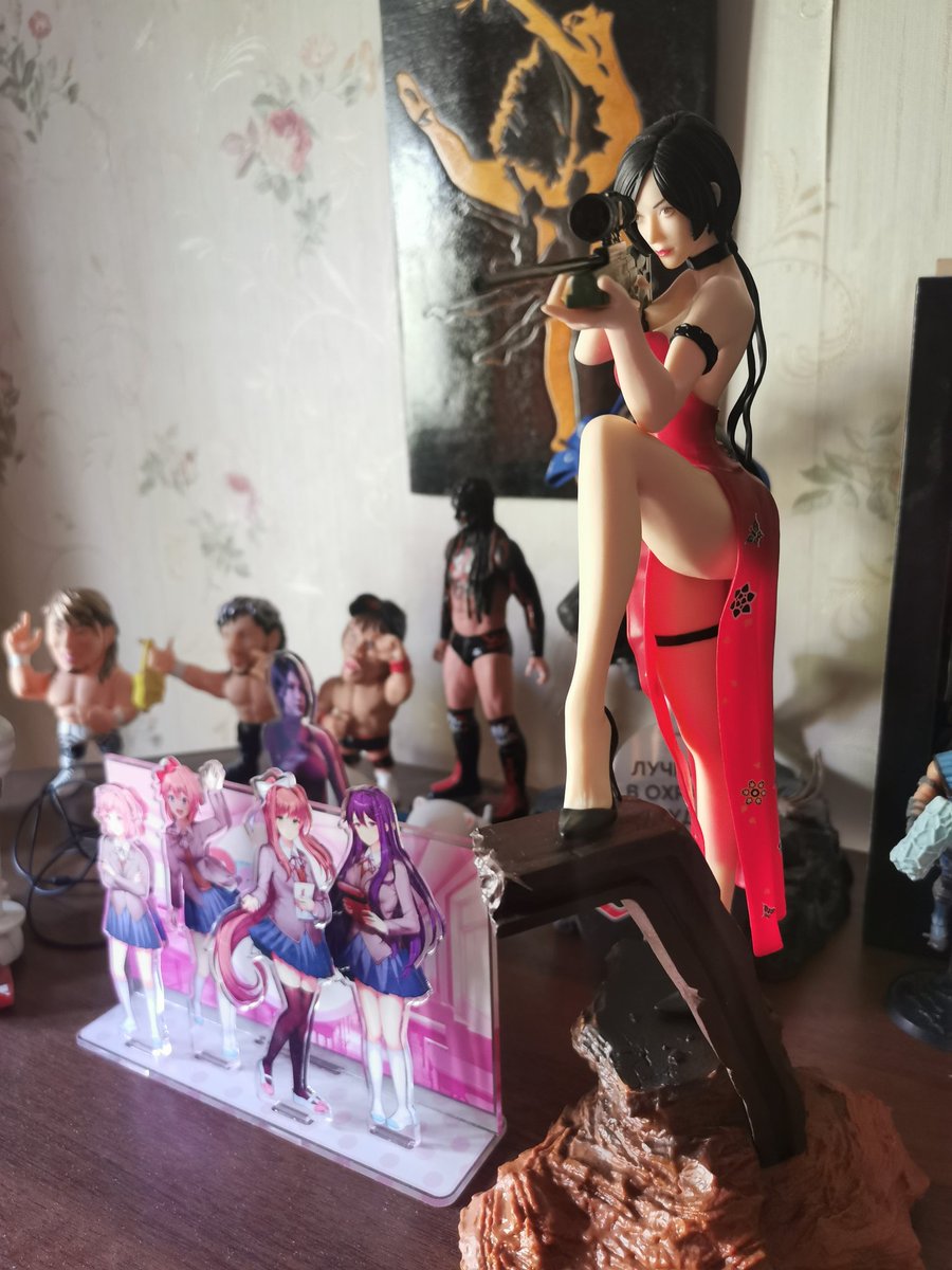 QuietInnerLife's tweet image. Ada Wong, safely guarding my desk.
#Ada #AdaWong #ResidentEvil