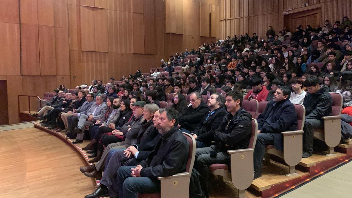 Facea UACh (@faceauach) on Twitter photo Con la charla "Crisis y guerra comercial: razones y repercusiones" a cargo del ex ministro Nicolás Eyzaguirre, esta jornada inauguramos el año académico 2025 de FACEA <a href="/UAustraldeChile/">Universidad Austral de Chile</a> Con la charla "Crisis y guerra comercial: razones y repercusiones" a cargo del ex ministro Nicolás Eyzaguirre, esta jornada inauguramos el año académico 2025 de FACEA <a href="/UAustraldeChile/">Universidad Austral de Chile</a>
